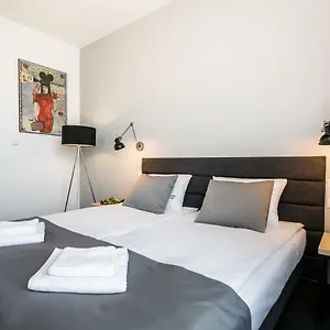  Apartment Happy